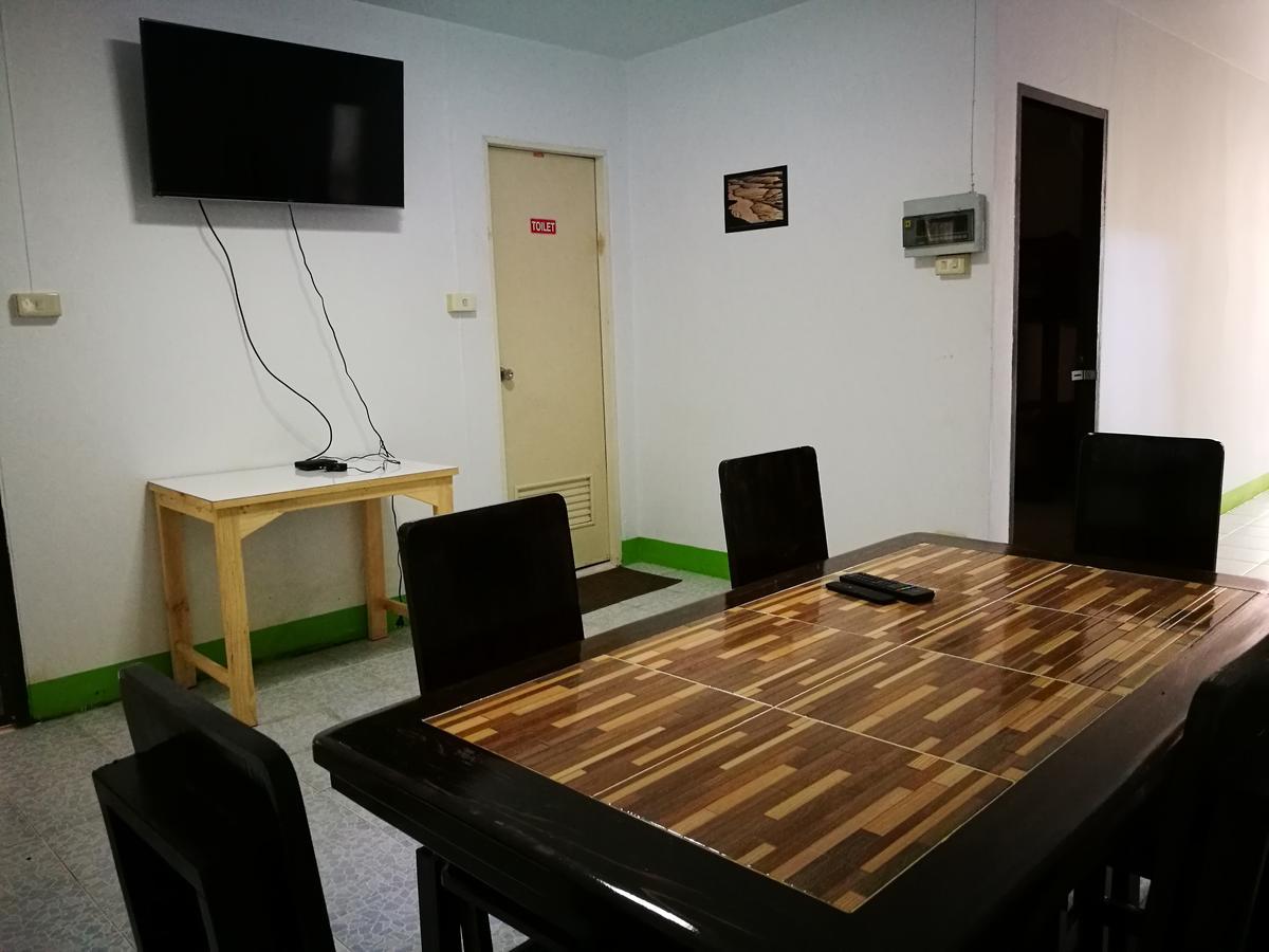 Stay With Jame Hostel Chiang Mai Extérieur photo
