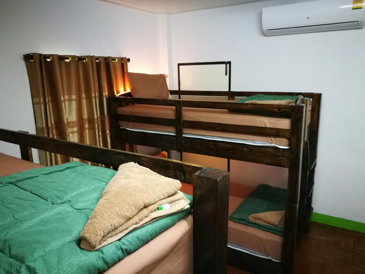 Stay With Jame Hostel Chiang Mai Extérieur photo