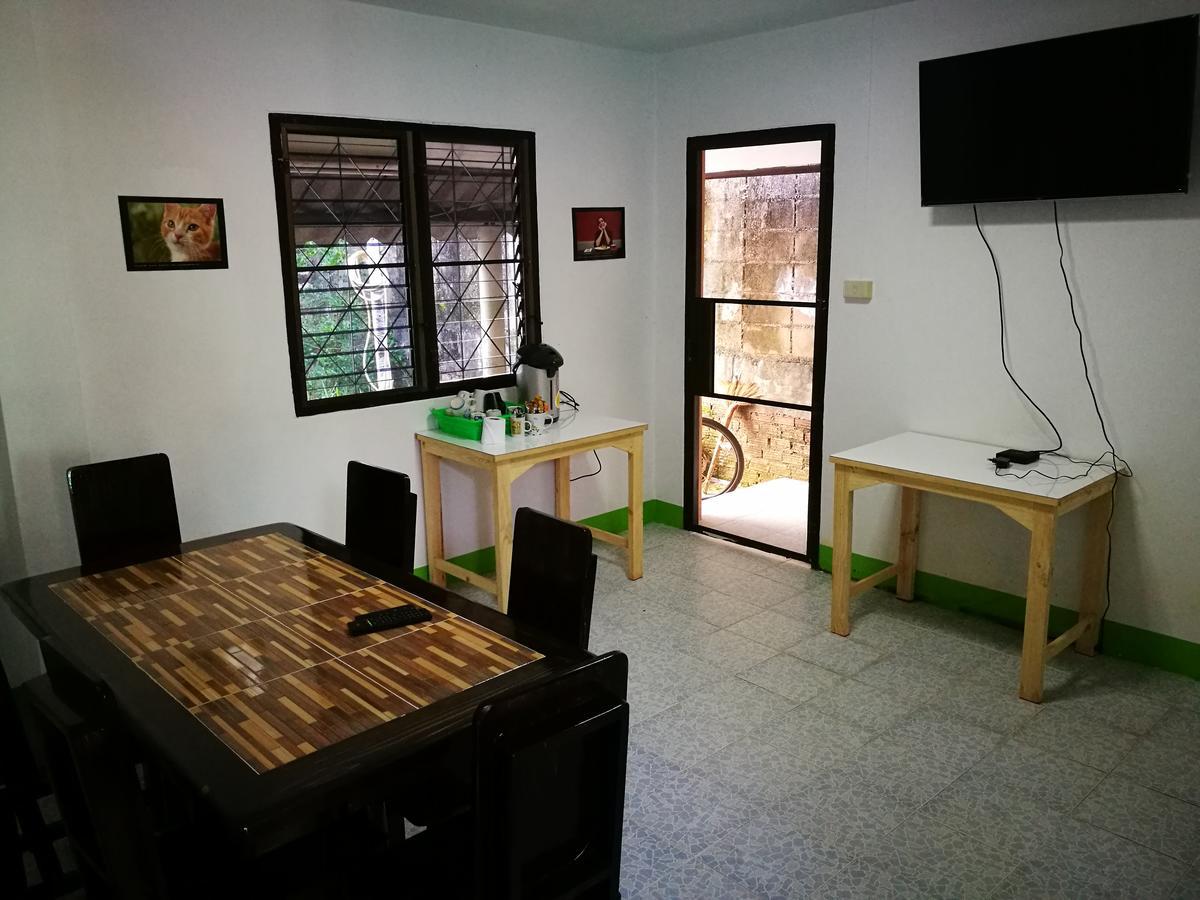 Stay With Jame Hostel Chiang Mai Extérieur photo