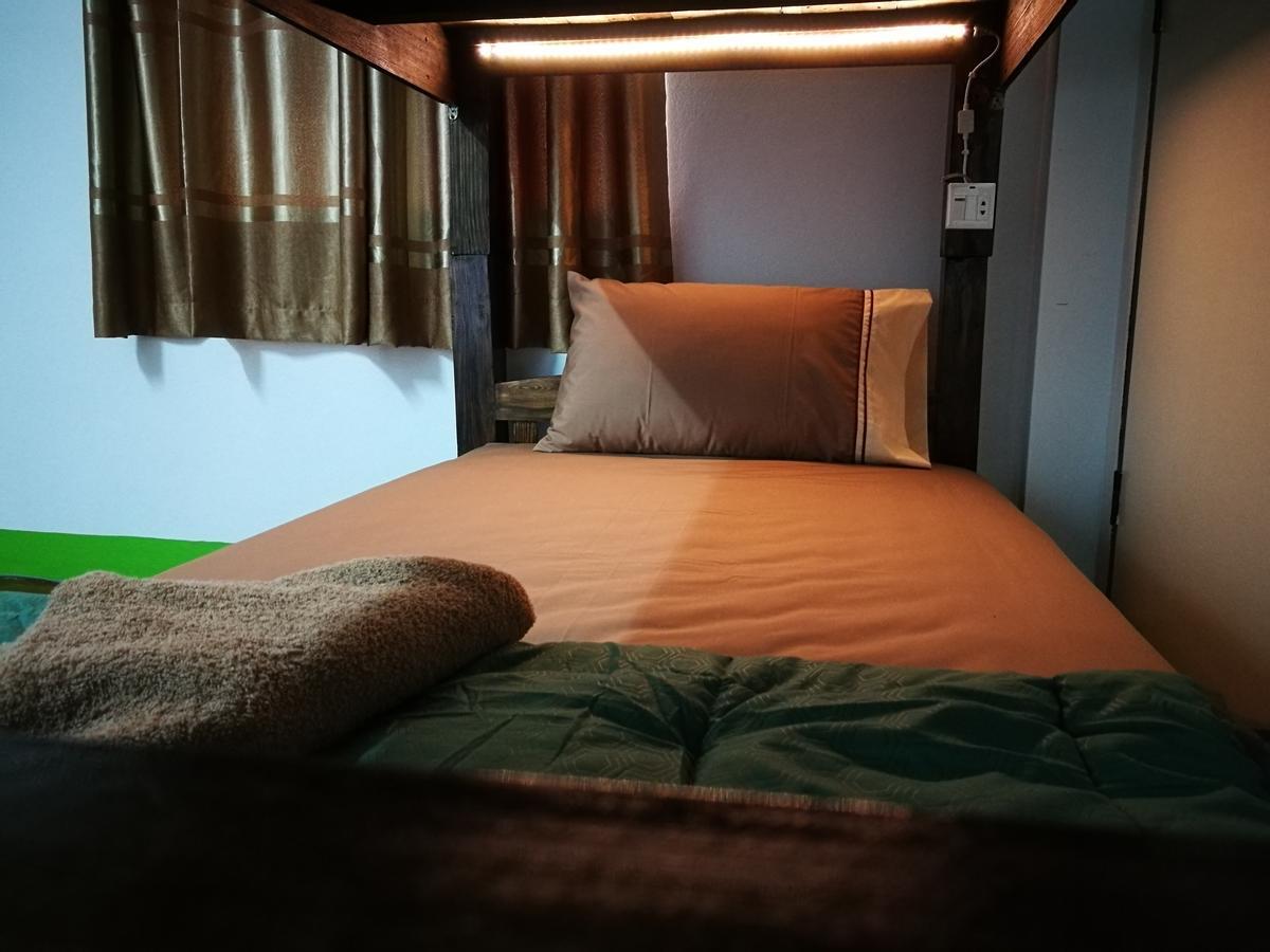 Stay With Jame Hostel Chiang Mai Extérieur photo